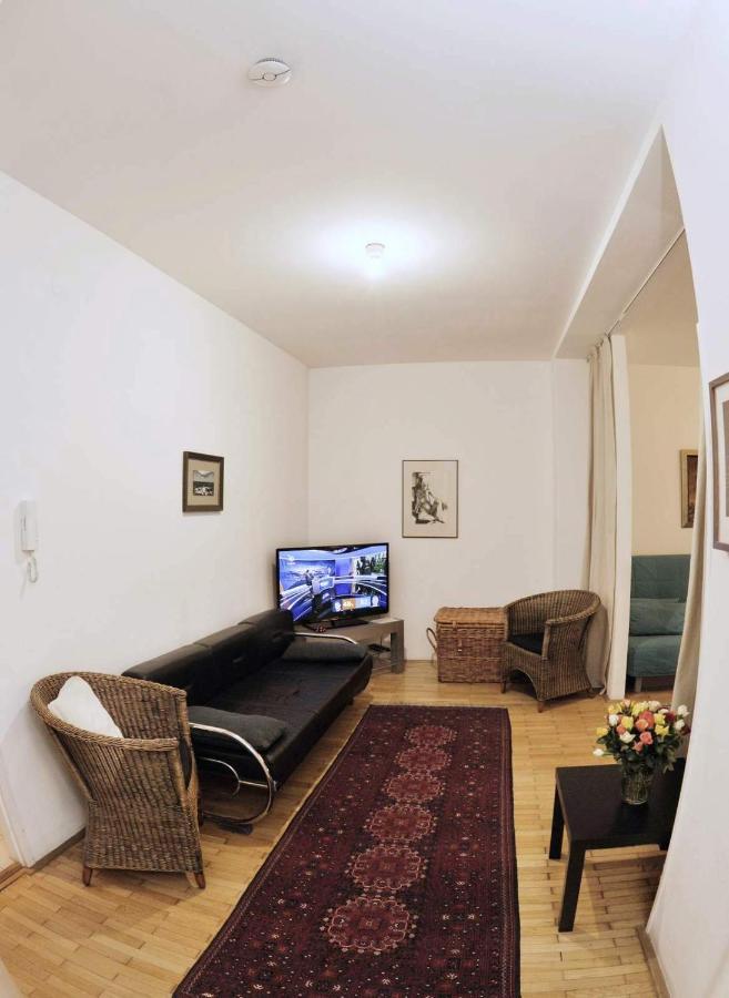 Apartman Old Centre - Rybarska Brana Bratislava Exterior foto
